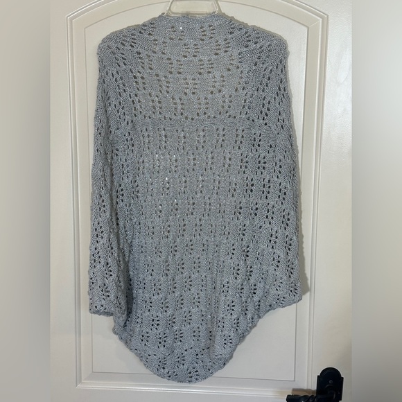 Chico’s Crochet Cocoon Shrug Sweater Silver Gray - Large / Extra Large - Picture 4 of 7